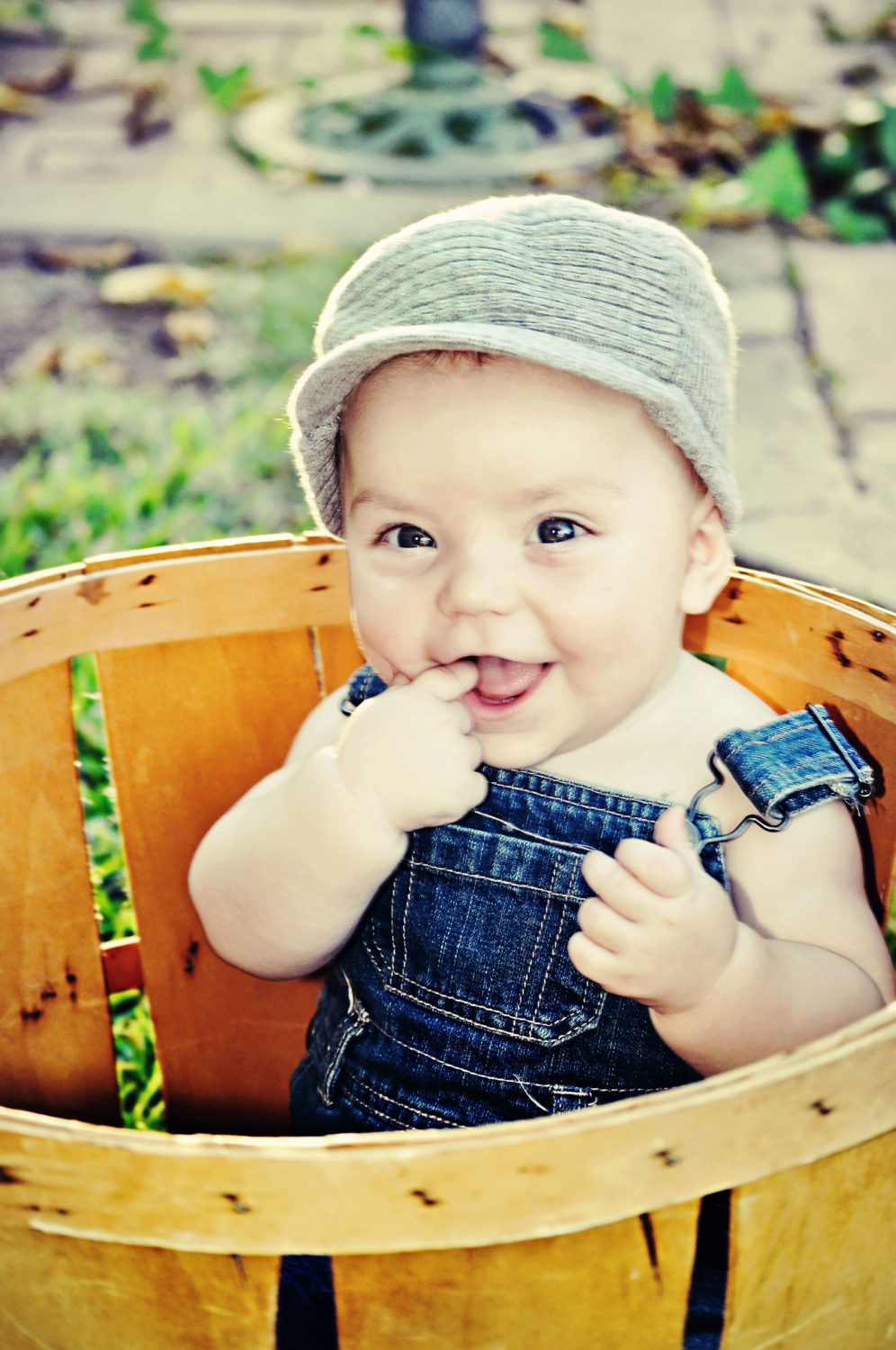 10 Can’t Miss Photos to Take at Every Stage | The Milestone Photo Series | 3-Month Olds